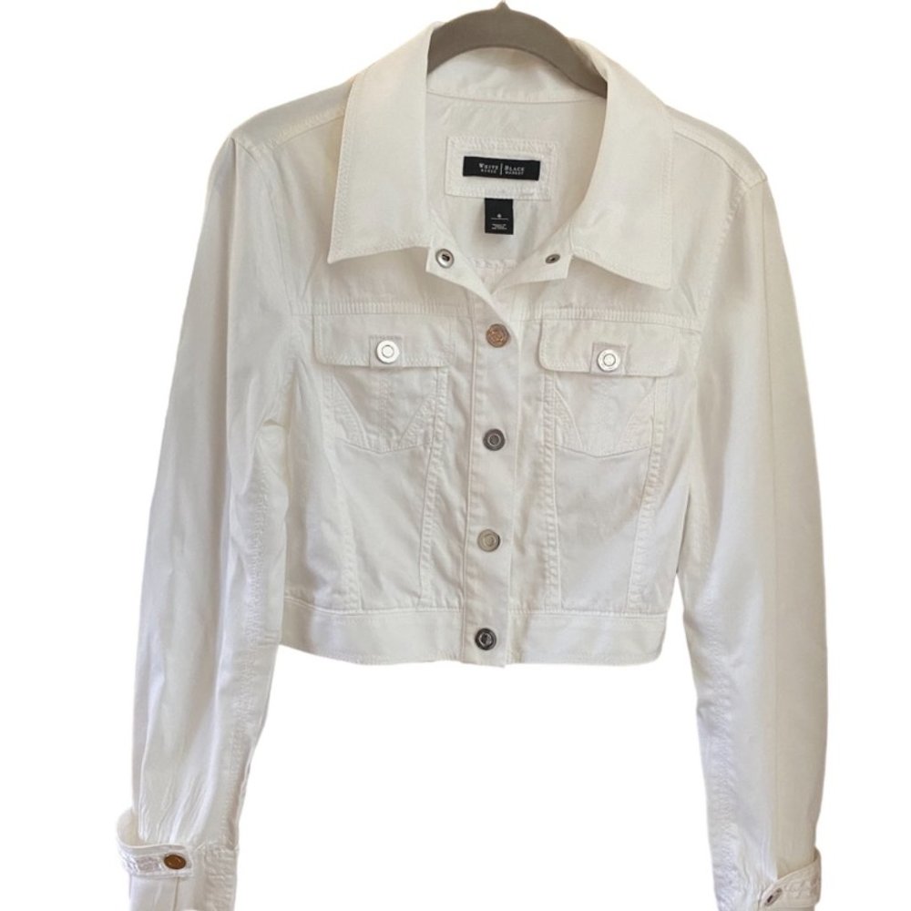 White House Black Market White Cropped Light Weight Jacket Snap Closure Size 6